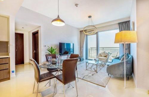 Dubai Apartment | Stunning 1BR Apartment at Harbour Views Dubai Creek
