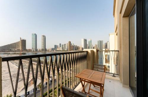 Al Khan Apartment | Stunning 2 Bed in Cyan Beach Residence