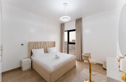 Al Khan Apartment | Stunning 2 Bed in Cyan Beach Residence