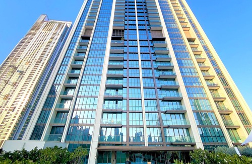 Bur Dubai Apartment | Stunning Downtown Views access Dubai Mall