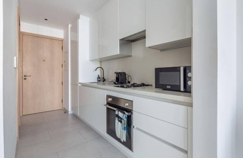 Downtown Dubai Apartment | Stunning Studio with Burj Khalifa Views - Sleeps 3