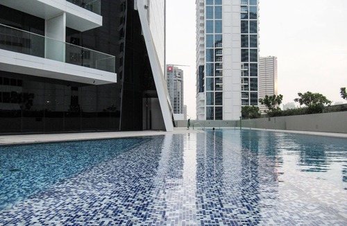 Downtown Dubai Apartment | Stunning Studio with Burj Khalifa Views - Sleeps 3