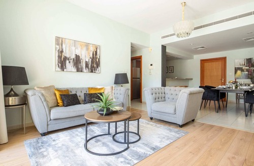 The Greens Apartment | Stylish 1BR Close to Golf Course in The Greens
