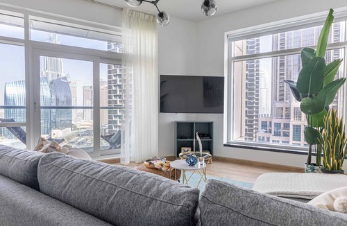 Downtown Dubai Apartment | Stylish and Luxurious 2BR Apartment in Downtown!