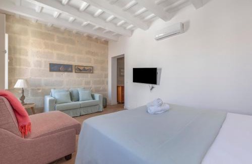 Mahon Apartment | Suite 3