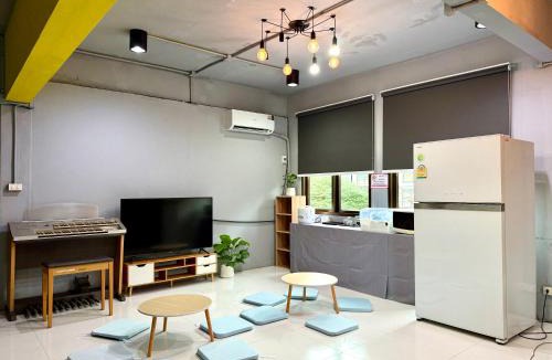 Huai Khwang Hostel | Sukhum Huai Khwang Guest House