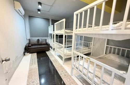Huai Khwang Hostel | Sukhum Huai Khwang Guest House