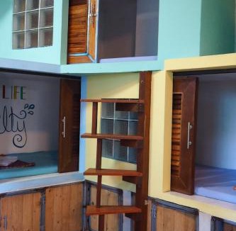 Rayong Hostel | Sundaze Samet Hostel & Hangout