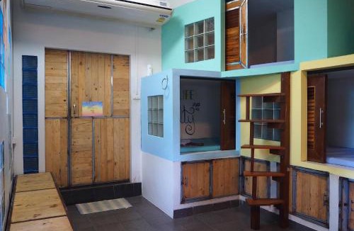 Rayong Hostel | Sundaze Samet Hostel & Hangout