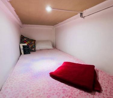 Dubai Marina Hostel | Sunny JBR