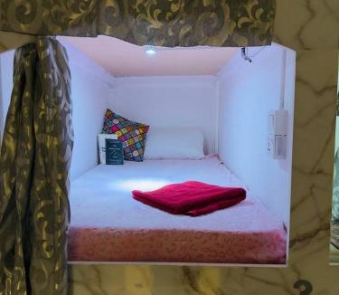 Dubai Marina Hostel | Sunny JBR