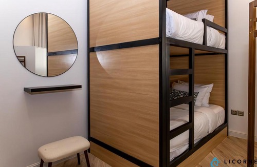 Jumeira 3 Hostel | Sunset Beach Oasis - Private & Shared Rooms