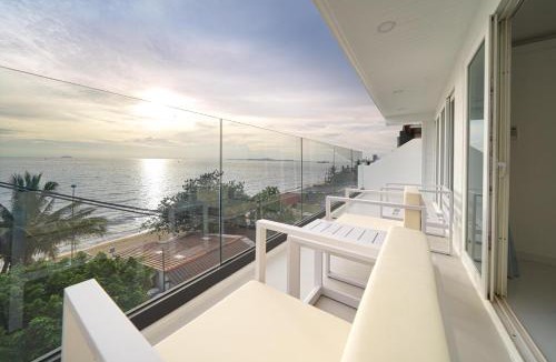 Na Chom Thian Villa | Surf Beach House Pool Villa