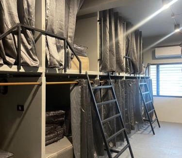 Chang Phueak Hostel | Suthep Gate Hostel