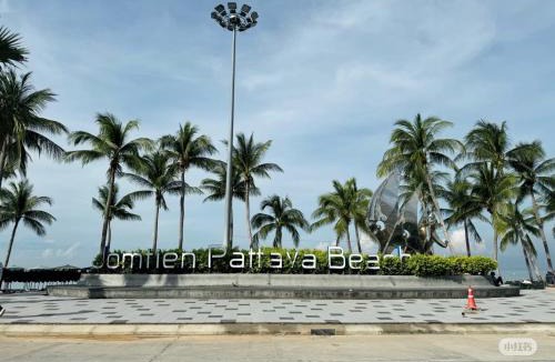 Na Kluea Villa | T M L-Jomtien Beach 5 bedrooms - independent swimming pool and KTV