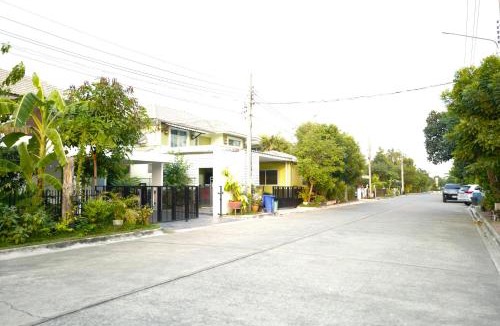 Bang Yai House | TATCHA HOUSE 3BR, Central Westgate, Nonthaburi