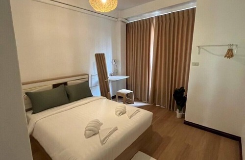 Talat Yot Hostel | Thai Siwilai