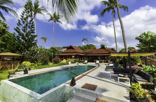 Taling Ngam Villa | Thai style Villa directly on the beach.