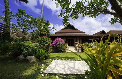 Taling Ngam Villa | Thai style Villa directly on the beach.