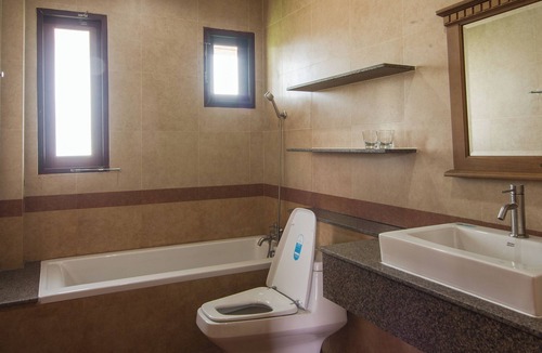 Bang Kruai Hotel | Thaihome Resort