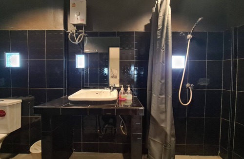 Phitsanulok Hostel | The 8 Factory Hotel Phitsanulok