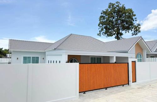 Pong Villa | The 8 MaBella House Pattaya Pool Villa
