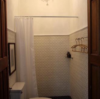 San Chao Pho Suea Bed & Breakfast | The Bhuthorn Bed & Breakfast