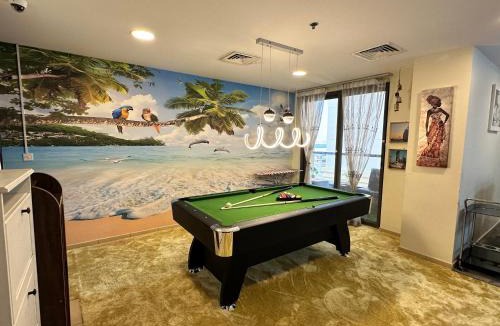 Dubai Marina Hostel | The Blue Parrot Hostel JBR
