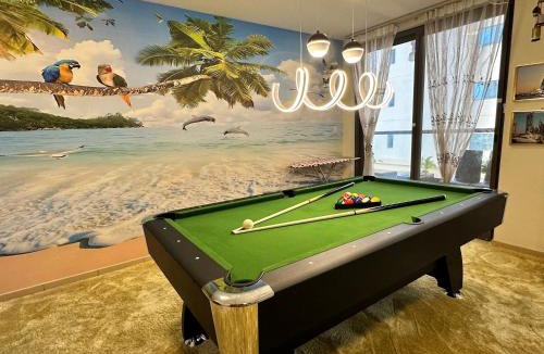 Dubai Marina Hostel | The Blue Parrot Hostel JBR
