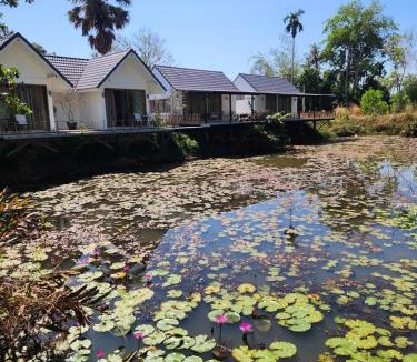 Trat Hotel | The Duck Cafe and Resort