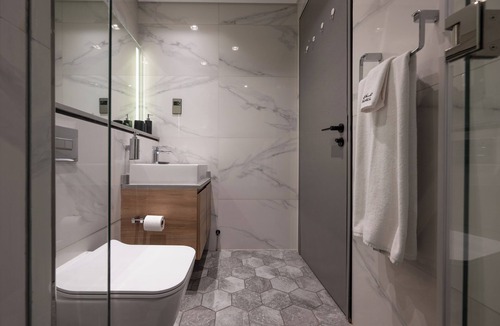 Al Quoz 4 Apartment | The Exquisite Studio Apartment , 5mins to Dubai Mall