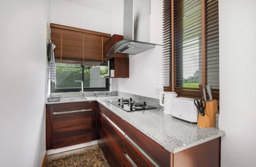 Luang Nuea Villa | The garden pool villa resort at doisaket