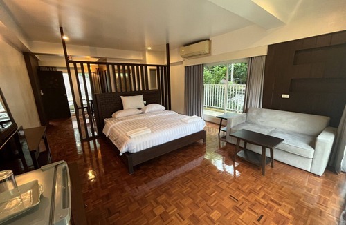 North Pattaya Condo | The Ocean Private beach