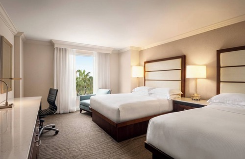 Park Shore Hotel | The Stay That Makes Every Trip Better! Outdoor Swimming Pool, Free Parking!
