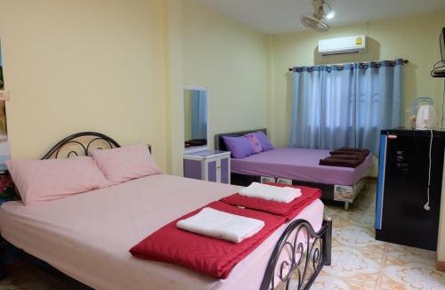 Ko Sichang Resort | Thippawan Bungalow