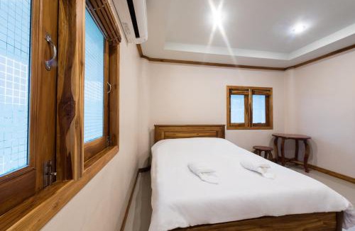 Thong Pha Phum Hostel | Thongphaphum River