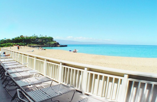 Kaanapali Condo | Top Floor Studio Ocean View, Golf Cart, Beach Cabana, Jacuzzi, Pool