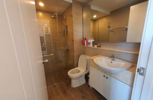 Saen Suk Apartment | Top Flr Seaview & Rooftop Pool @Blu X