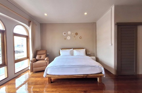 Bang Phra Hotel | Trat Hometown