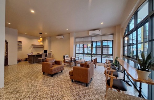 Bang Phra Hotel | Trat Hometown