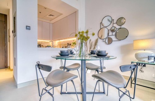 Barsha Heights Apartment | Trendy 1bed with pool, gym and yoga.