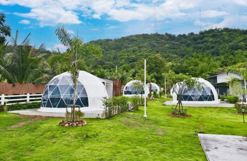 Thap Sakae Resort | Trio Hillside Dome Resort