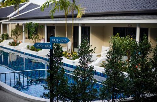 Chalong Resort | Tuana Hotels Brook Pool Access