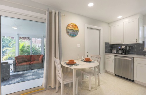 Sanibel House | Turtle Tracks West | SUMMER SALE | Free Resort Access