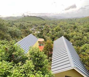 Takua Thung Hotel | Two Tree Cafe At Suanmuangthong