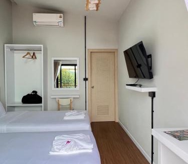Takua Thung Hotel | Two Tree Cafe At Suanmuangthong