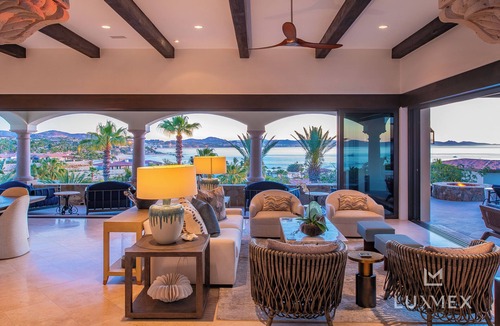 Palmilla Villa | Two-Villa Compound Sleeps 22 — Chef, Butler & Steps to Swimmable Beach