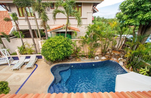 Na Kluea House | U TALAY POOL VILLA - CLEAN & COMFORTABLE