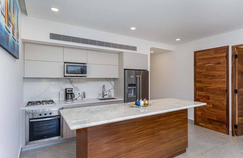 Bucerias Apartment | Udara 2K | 3BR Bucerías getaway near beach, pool & gym