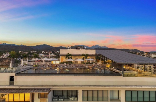 Bucerias Apartment | Udara PH-I | 8th Floor 3BR Beachfront + Rooftop Pool, Spa, Sauna & Padel Court